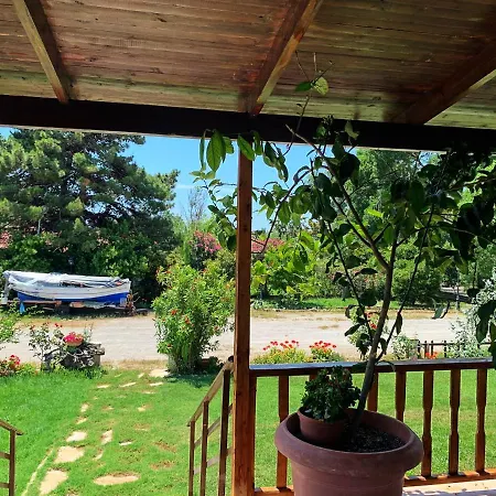 Ivonnis Garden 120m From Dikella Denize & Bbq *