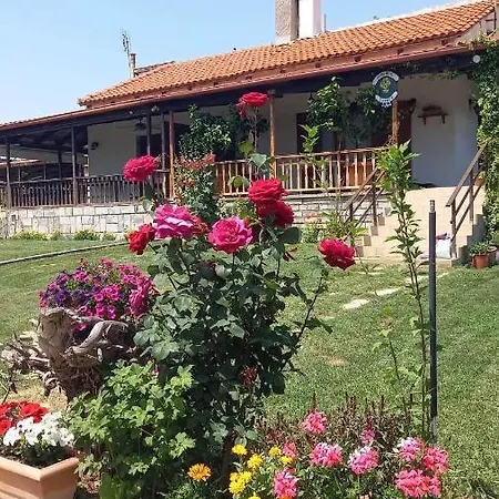 Сasa de vacaciones Ivonnis Garden 120m From Dikella Denize & Bbq